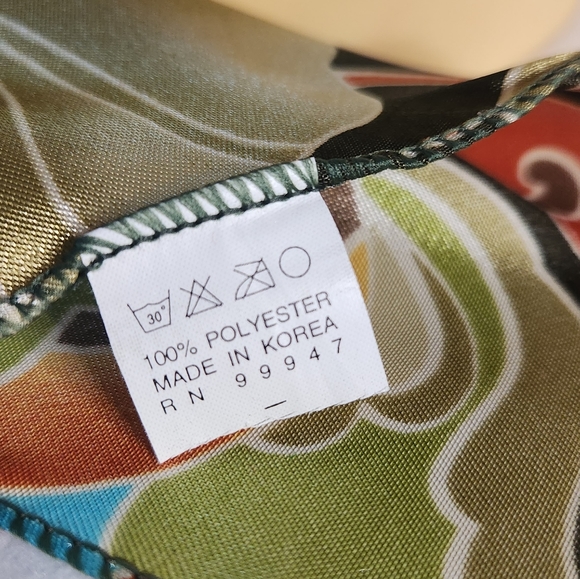 Space Age Inc. A  Beautiful Multi-Sized Floral Print Satin Scarf/Belt - Picture 4 of 7